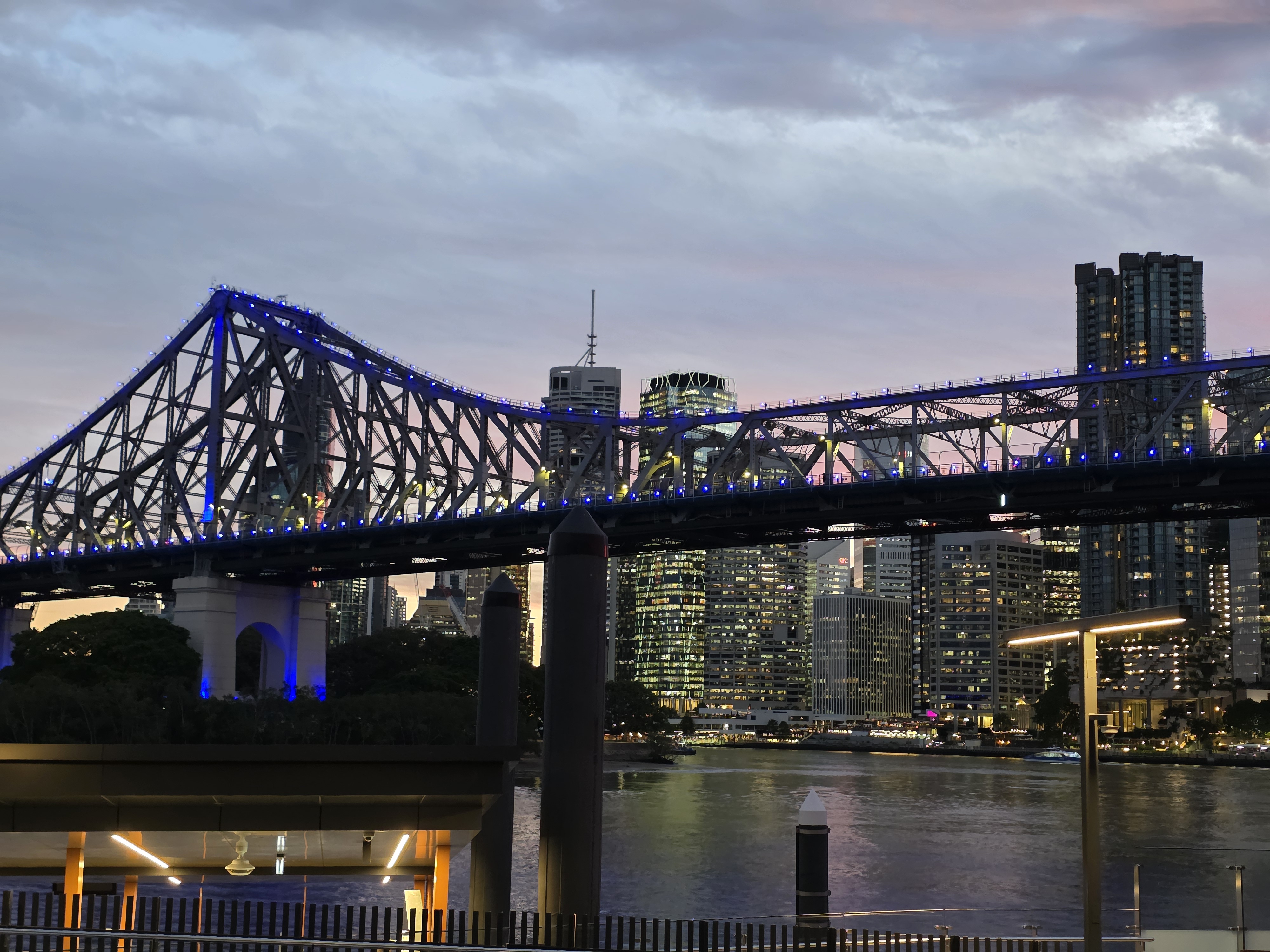 Brisbane Story Bridge at night